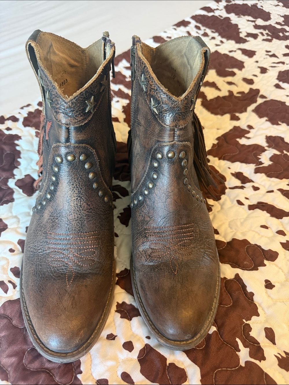 Circle G Women’s Brown Leather Stud Western Ankle Boots